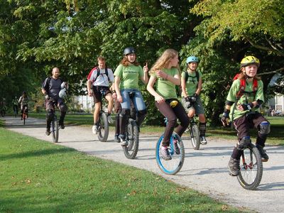 Durch den Schlosspark Durch den Schlosspark