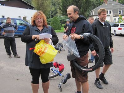 Petra liefert neues Equipment aus Petra liefert neues Equipment aus