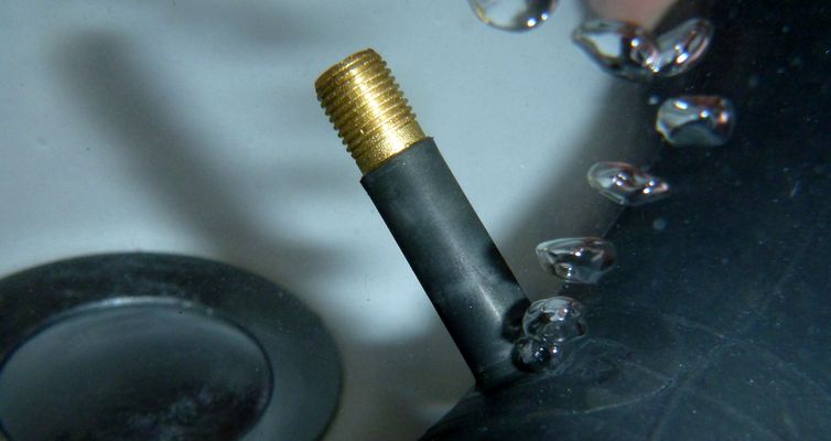 Kaputter Fahrradschlauch Kaputter Fahrradschlauch