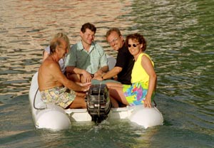 Mit dem Dinghy statt dem Bus Mit dem Dinghy statt dem Bus