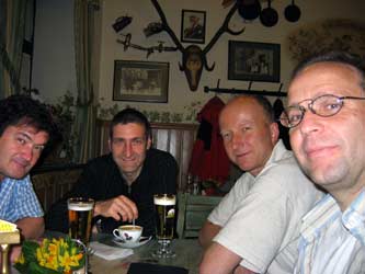 Törnbesprechung beim Heurigen in Nußdorf Törnbesprechung beim Heurigen in Nußdorf