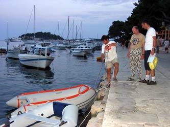 Mit dem Beiboot zurück Mit dem Beiboot zurück