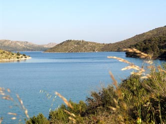 Unser Schiff ganz hinten Unser Schiff ganz hinten