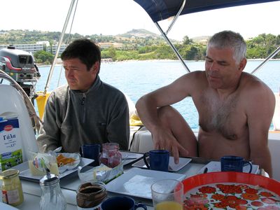 Frühstüch an Bord Frühstüch an Bord