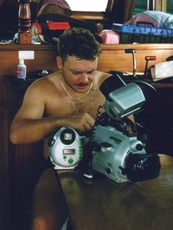 Joachim mit der Unterwasserkamera Joachim mit der Unterwasserkamera