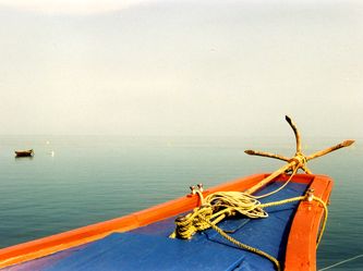 Das Wasser ist spiegelglatt Das Wasser ist spiegelglatt